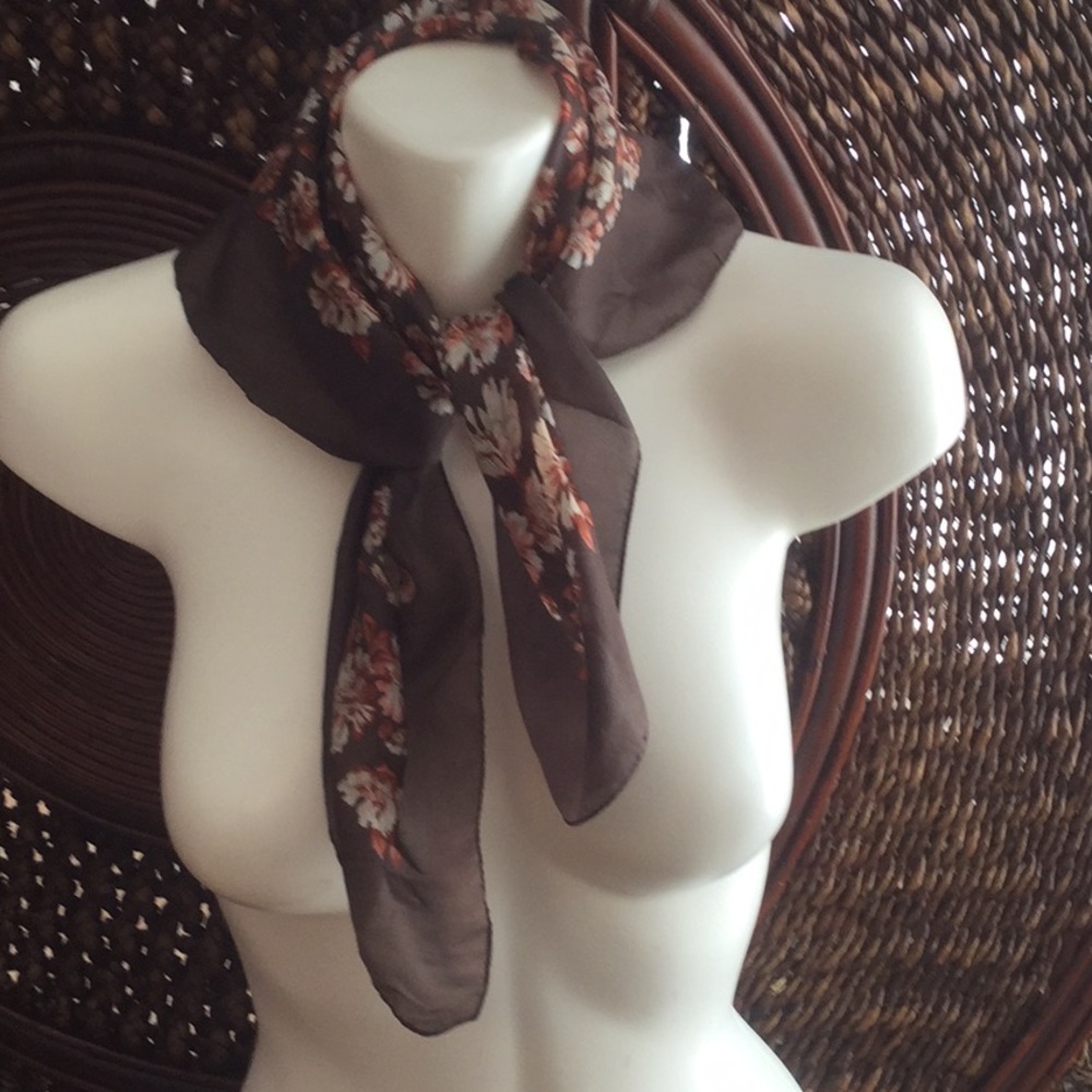 🌷Vintage Fashion Scarf Wardrobe Must Have 🌷